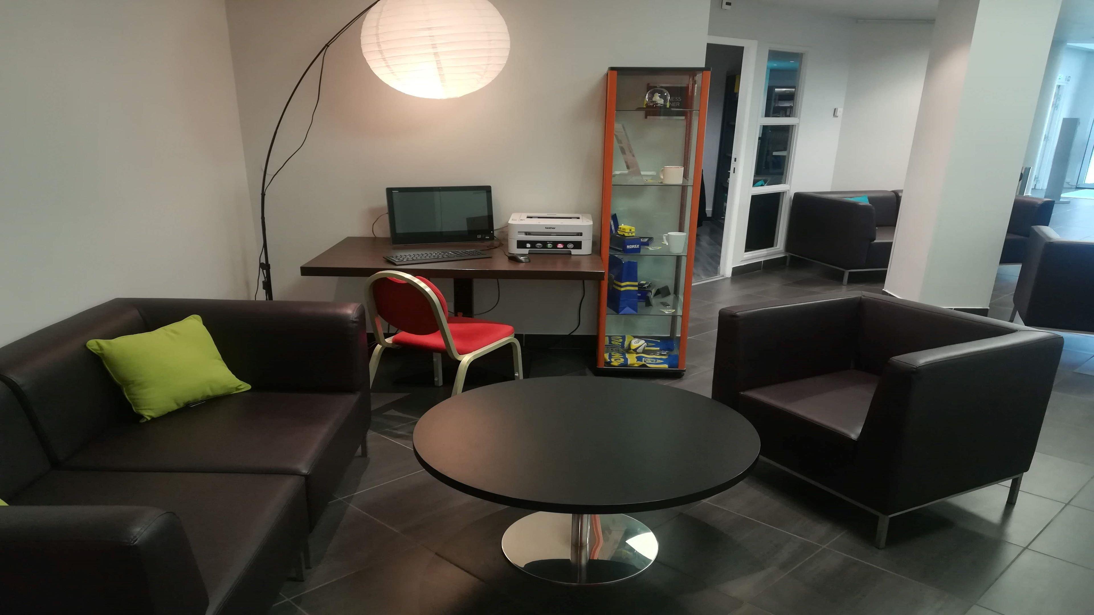 Holiday Inn Clermont Ferrand Centre By Ihg Экстерьер фото