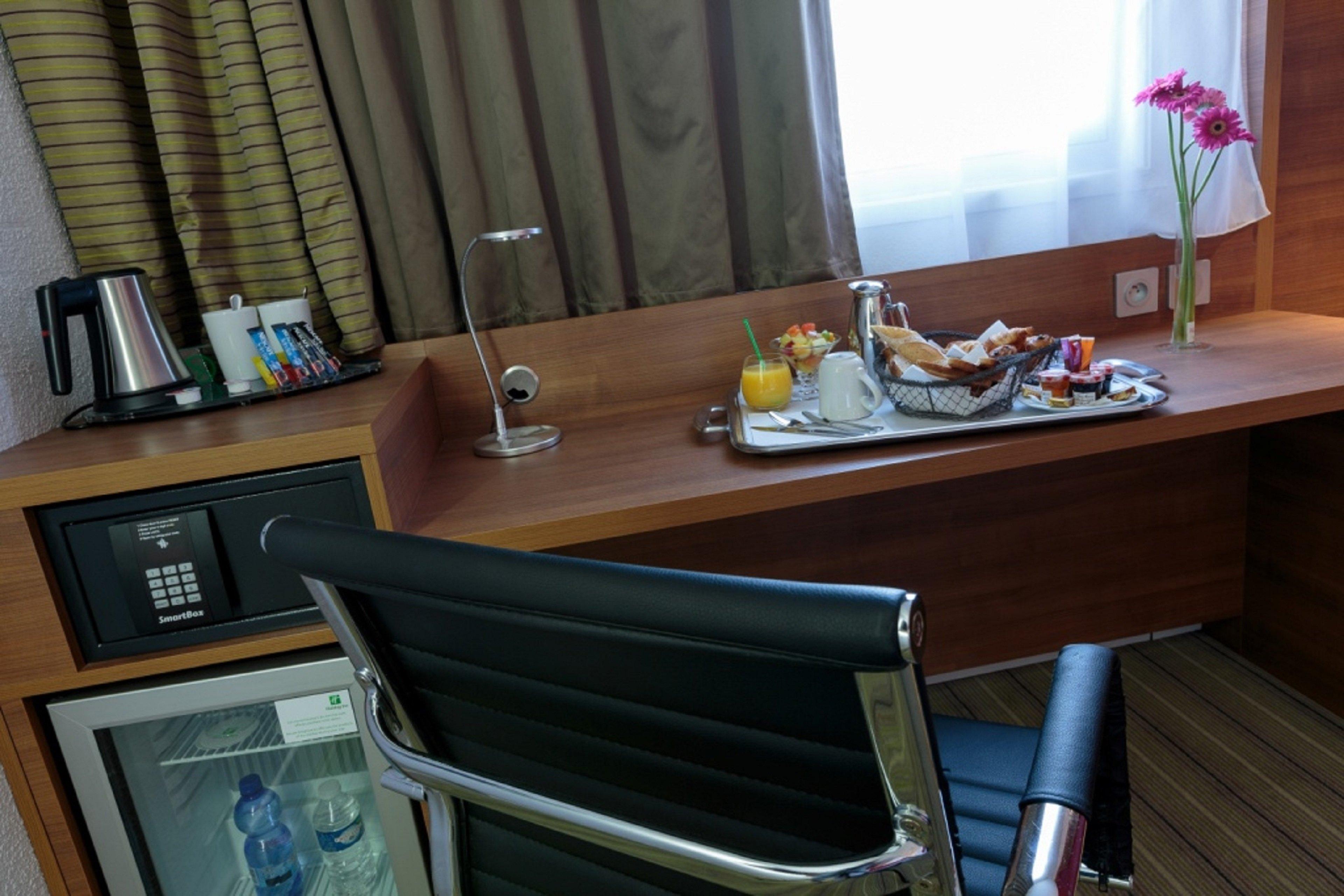 Holiday Inn Clermont Ferrand Centre By Ihg Экстерьер фото