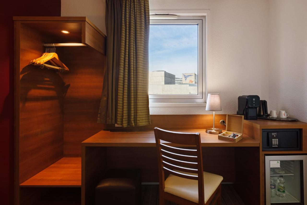 Holiday Inn Clermont Ferrand Centre By Ihg Экстерьер фото