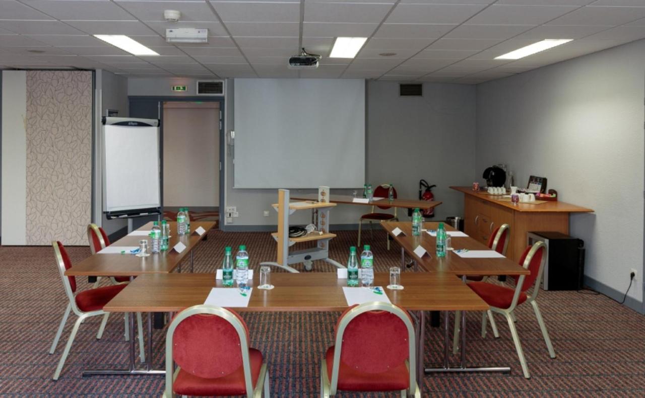 Holiday Inn Clermont Ferrand Centre By Ihg Экстерьер фото