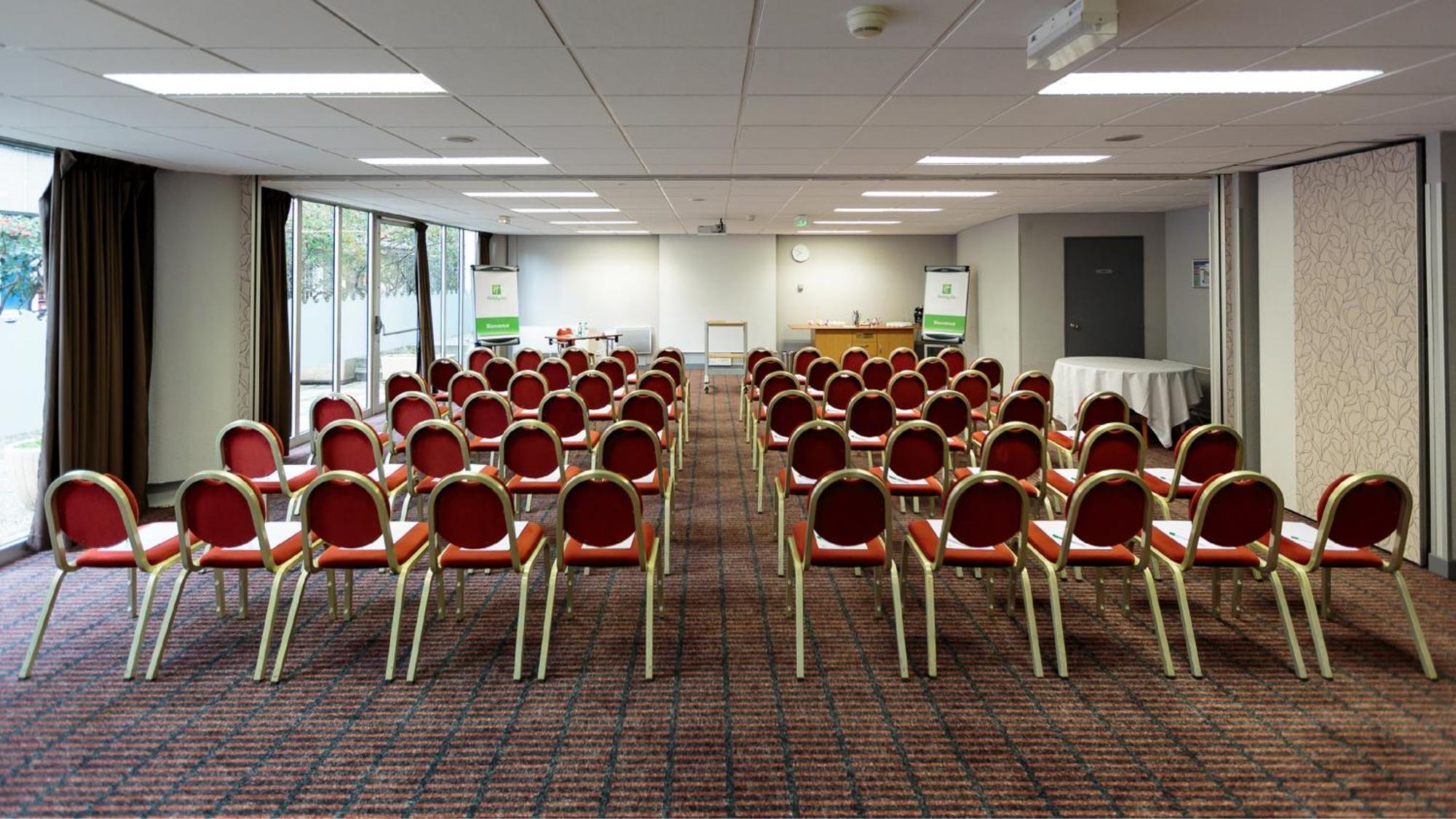 Holiday Inn Clermont Ferrand Centre By Ihg Экстерьер фото