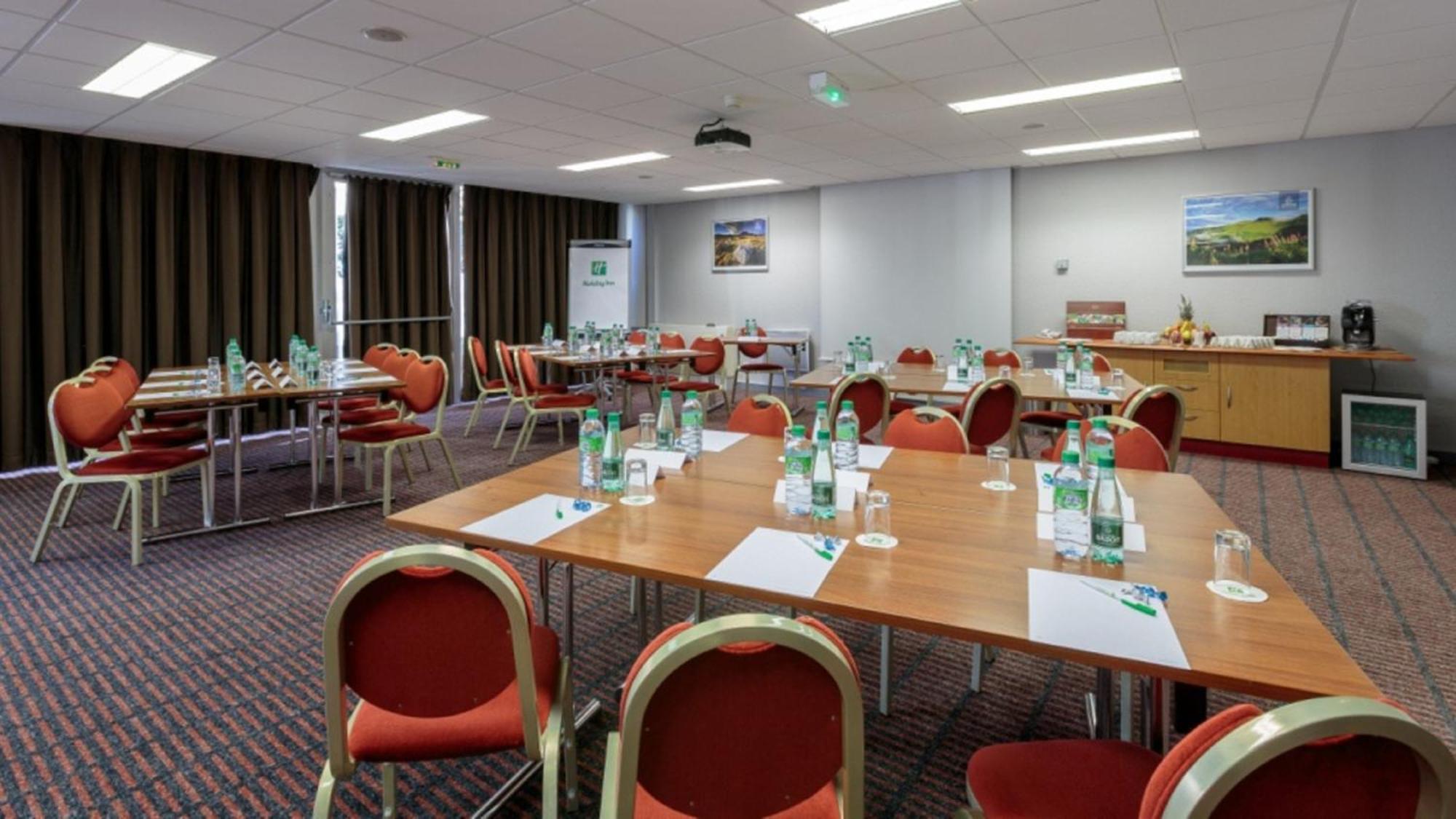 Holiday Inn Clermont Ferrand Centre By Ihg Экстерьер фото