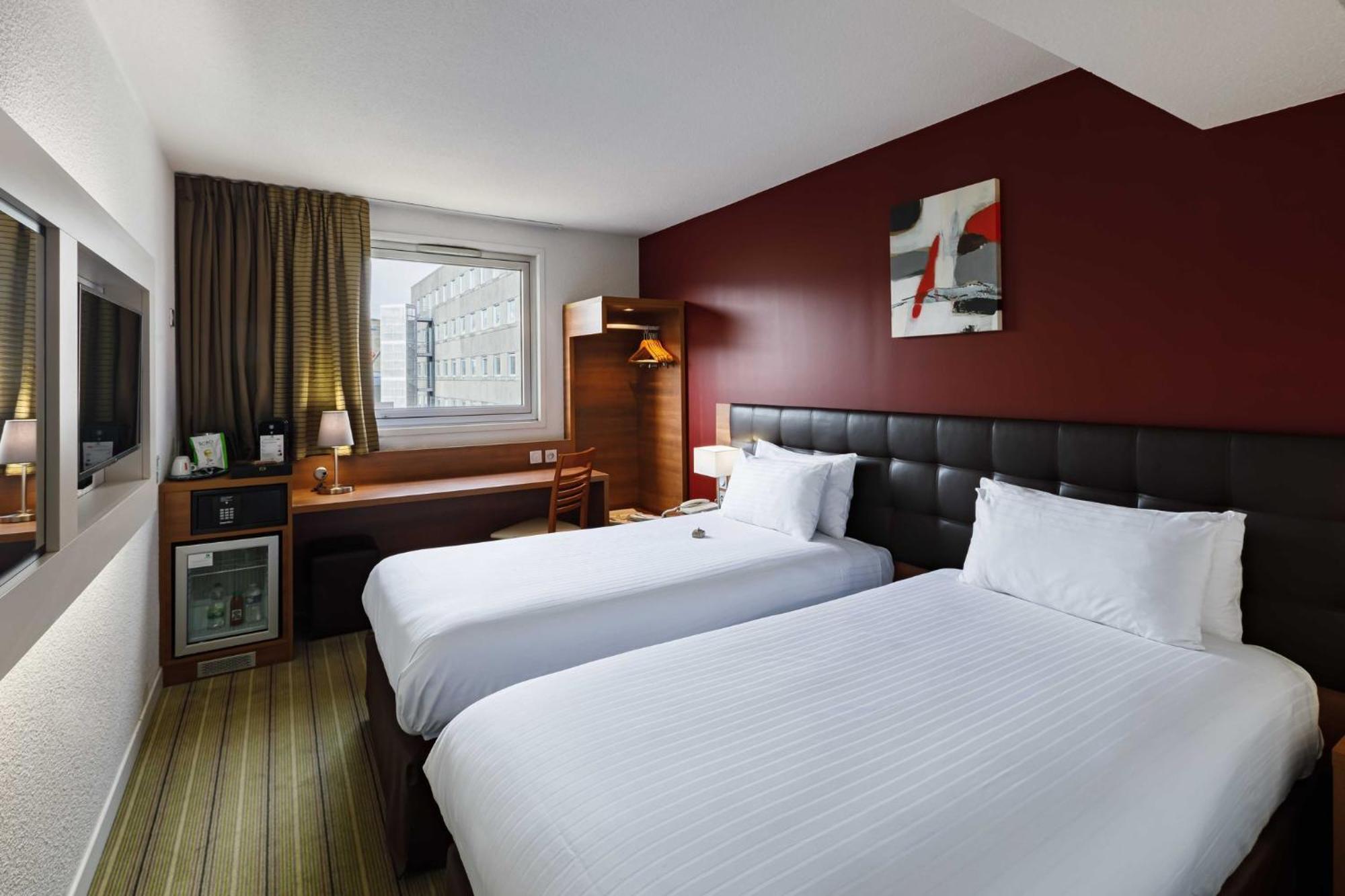Holiday Inn Clermont Ferrand Centre By Ihg Экстерьер фото